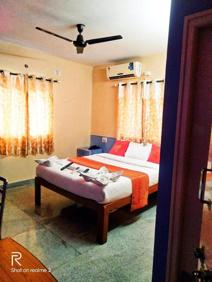 Oyo 75854 Hotel Harsha Residency Bangalore Eksteriør billede